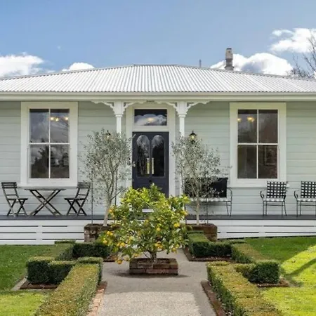 Historic Charm In Greytown - Cosy Kowhai Cottage Exterior foto