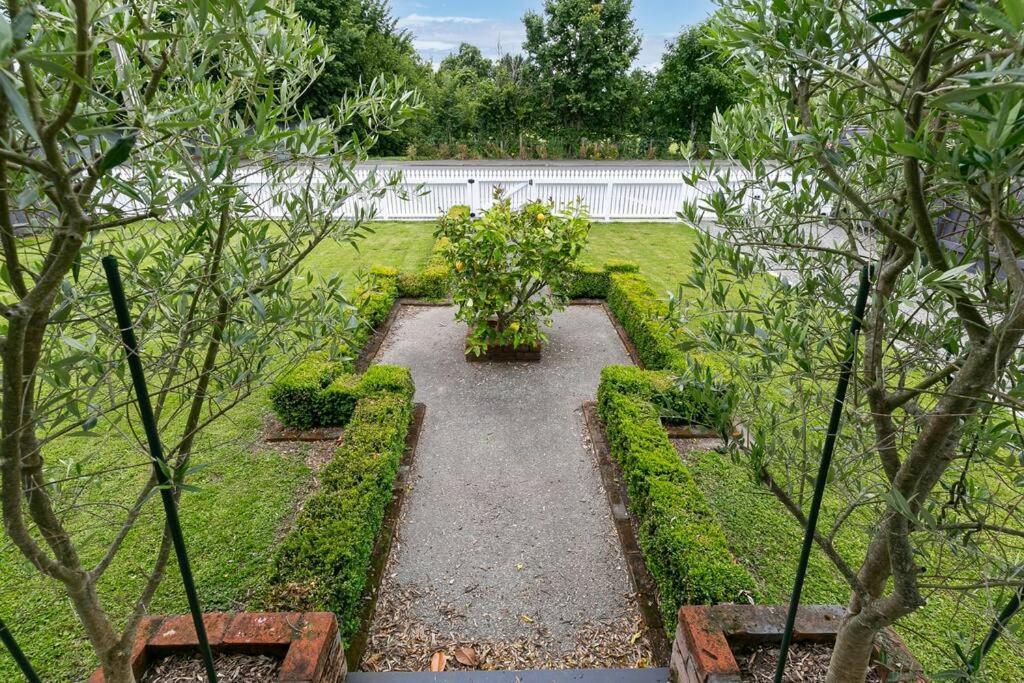 Ferienhaus Historic Charm In - Cosy Kowhai